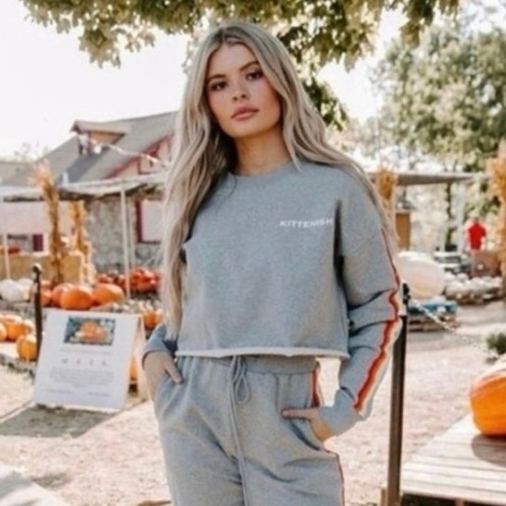 Kittenish Grey Cropped Sweatshirt Rainbow Stripe Sleeve Lounge Athleisure M